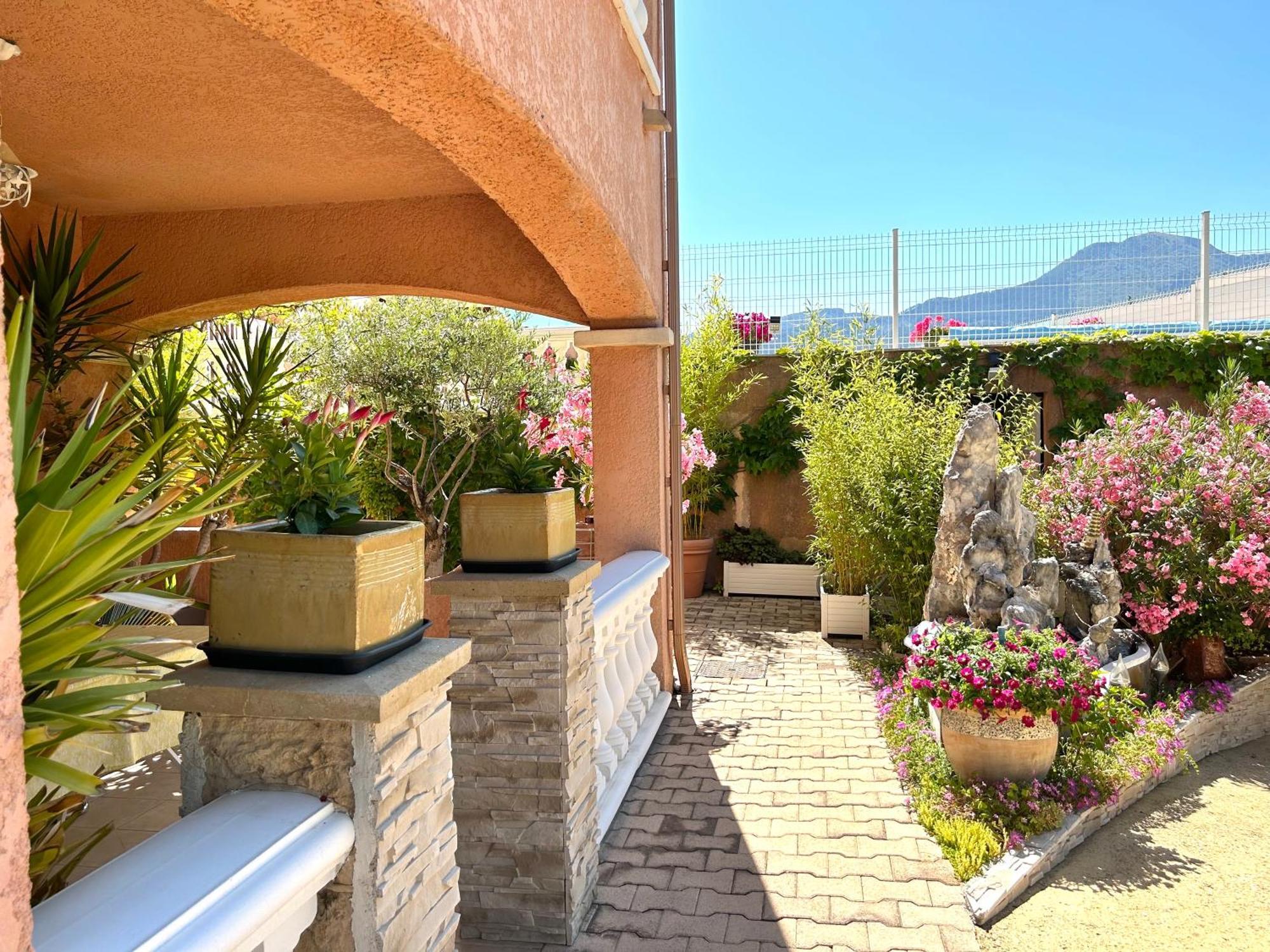Chambres D'Hotes Les Noisetiers Digne-les-Bains Exterior foto